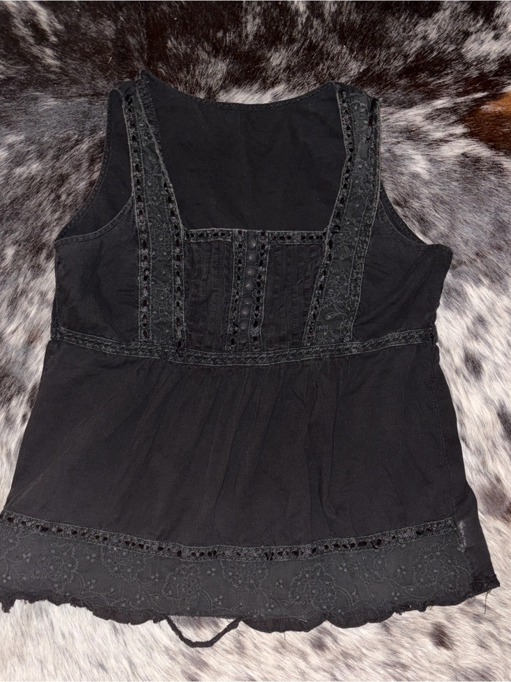 Vintage Black Lace-Trim Sleeveless Top